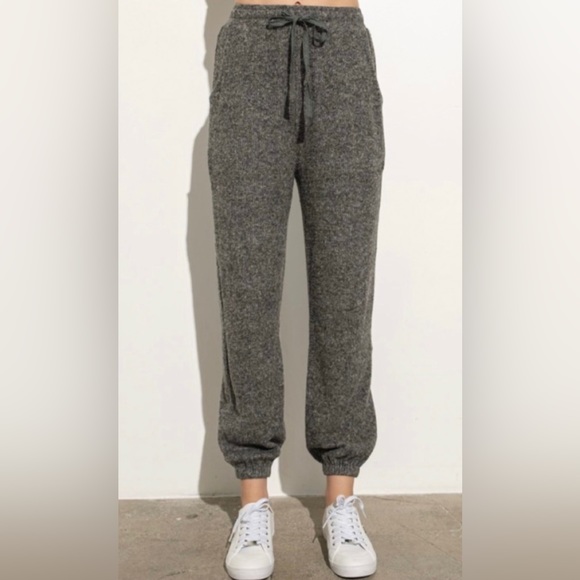 Ces Femme - Vintage Stonewashed Joggers - Sizes: Medium & Large - Picture 4 of 4